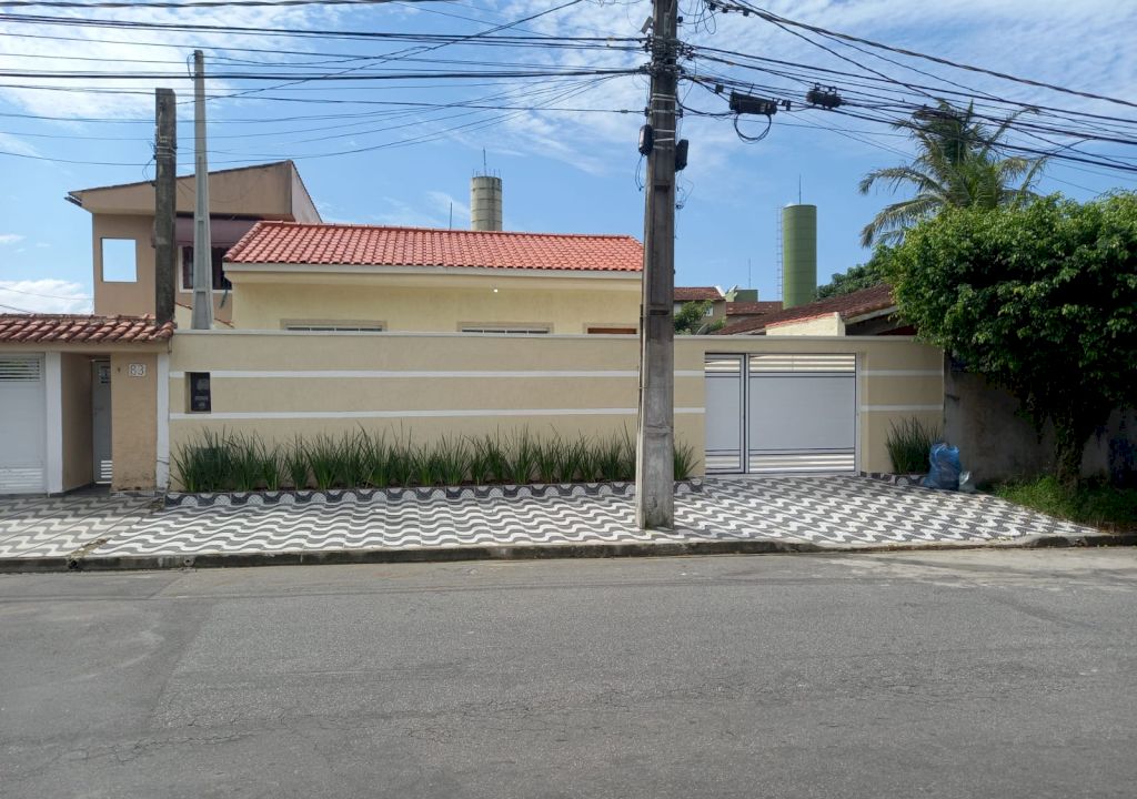 Imagem imóvel Casa Reformada com 3 dormitório em Itanhaém/São Paulo
